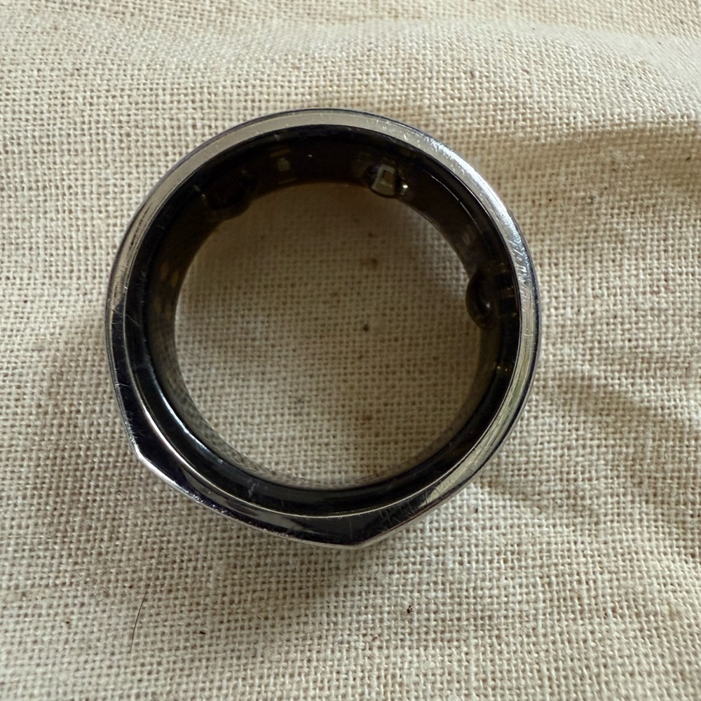 OURA Ring - Silver Size 11 Heritage - Picture 5 of 6